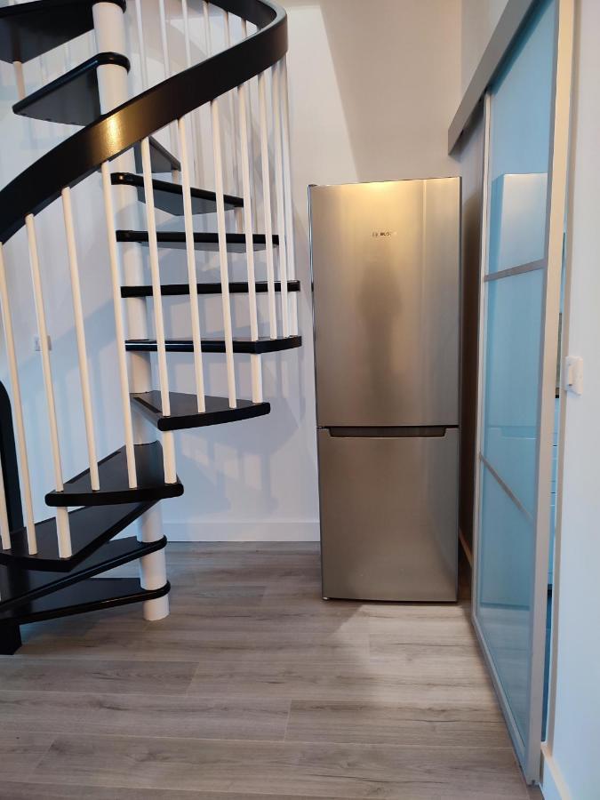 La Vie En Blanc Et Noir Maisons-Laffitte Leilighet Eksteriør bilde