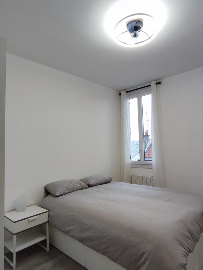 La Vie En Blanc Et Noir Maisons-Laffitte Leilighet Eksteriør bilde